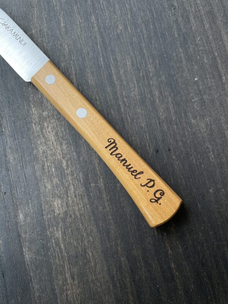 Lavirola CT Cuchillo queso boj grabado