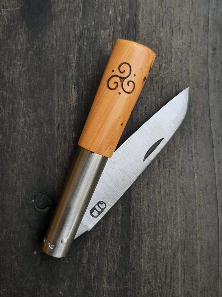 Lavirola DL Navaja tejo PR9 personalizada triskel