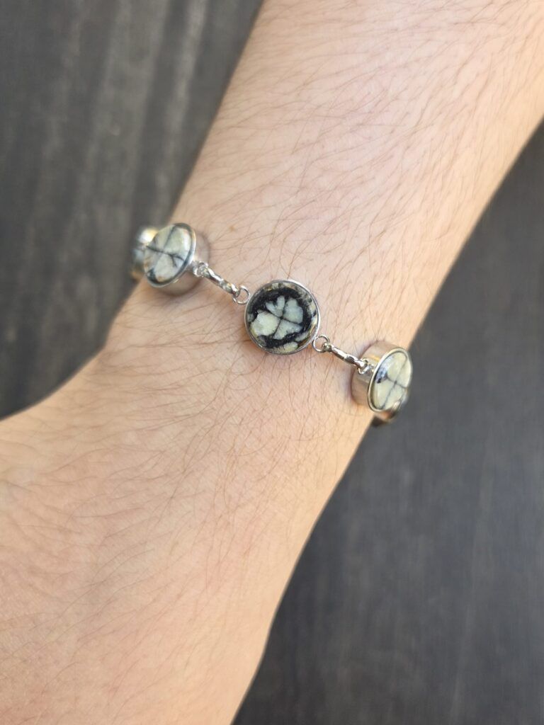 Lavirola Quiastolita pulsera inox 7 piedras